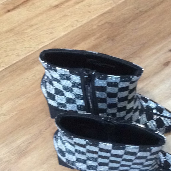 Wild Pair Checkered Boots - Picture 5 of 10